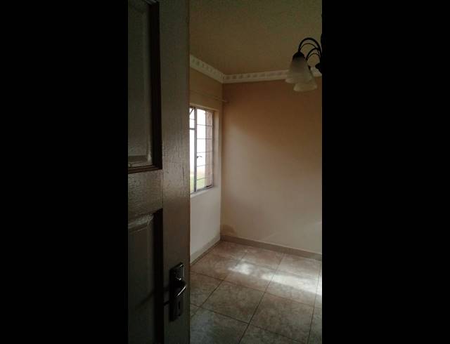 1 bed property to rent in KENSINGTON